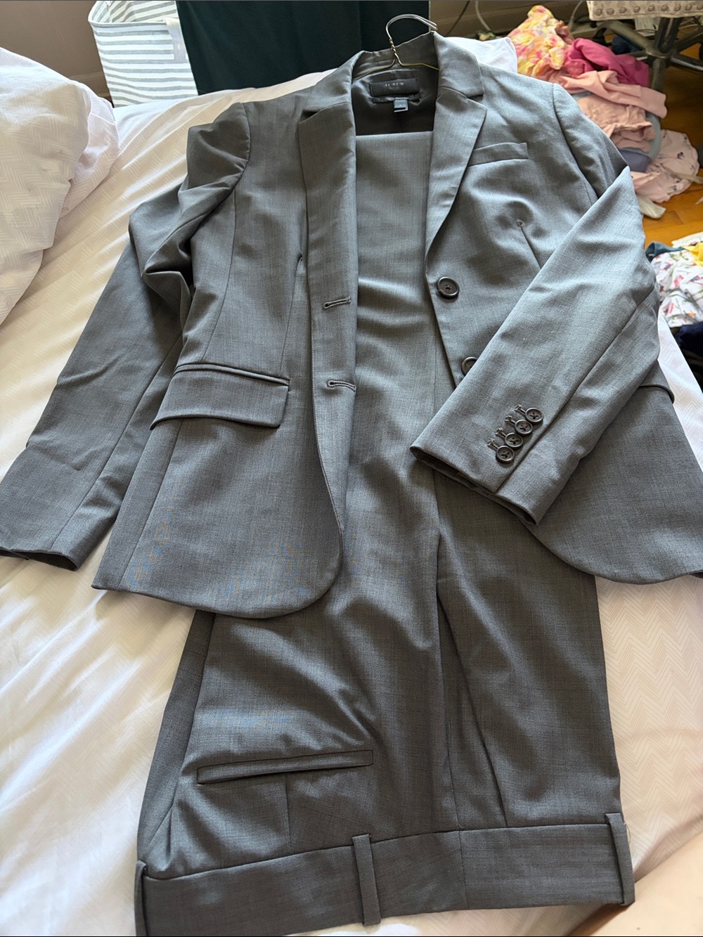 Classic J Crew Gray Suit Blazer - Tailored Two-Button Jacket & Bootcut Pants - 4